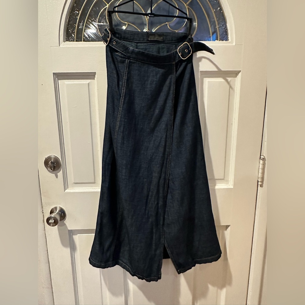 NWT Zara Dark Blue Denim Skirt Size Small